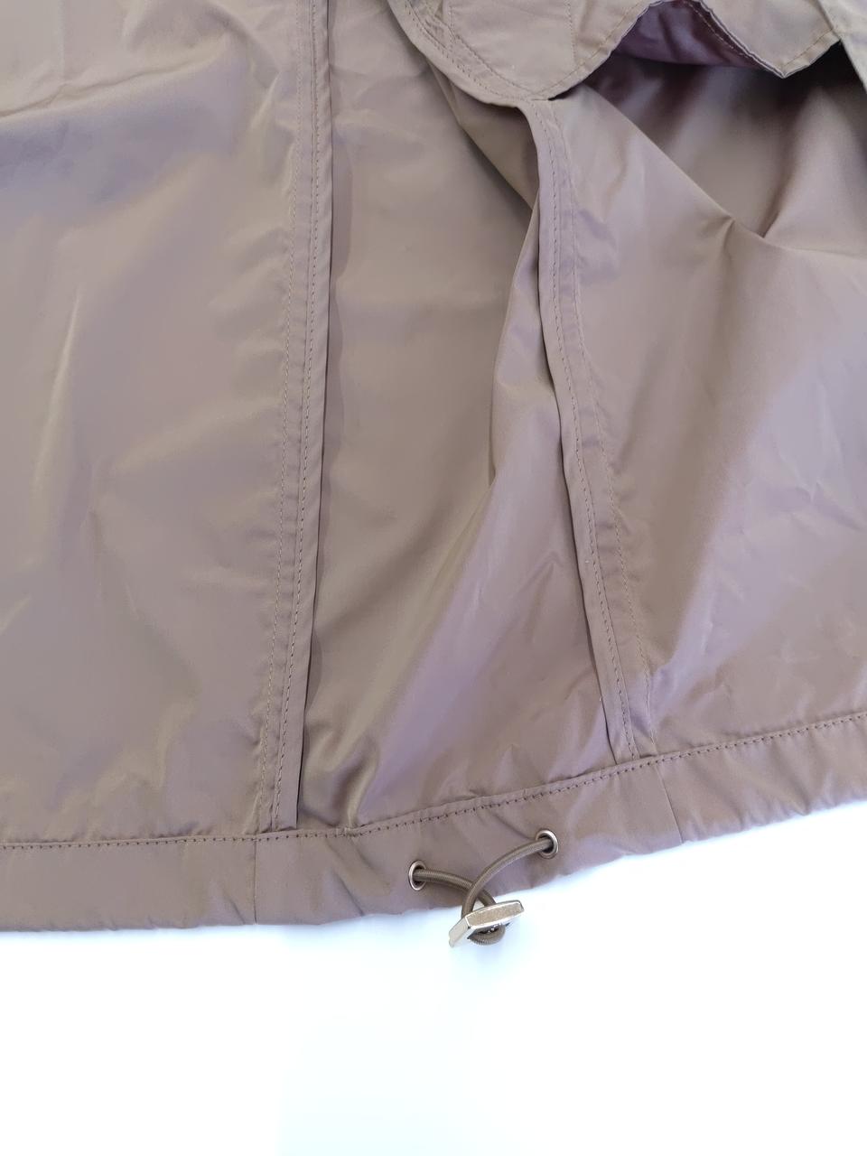 裾ドローコードで絞れます