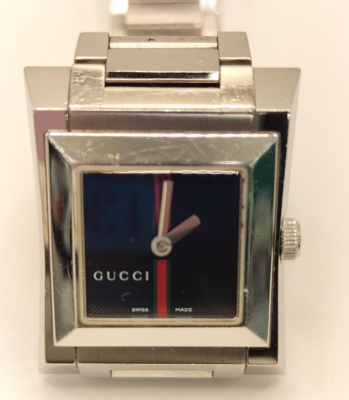 全体的に細かいキズあり