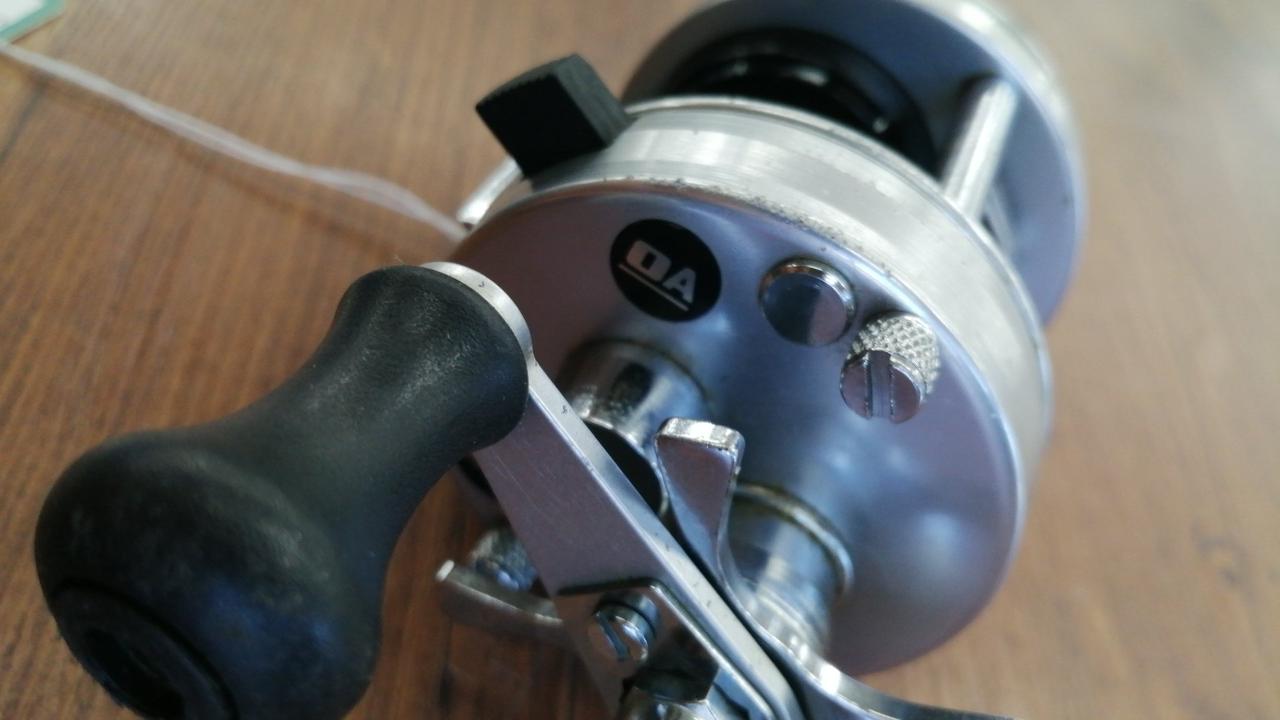 激安ベイトリール　アブ　中古品早い者勝ち⑬ Amazon | Abu Garcia Ambassadeur Mörrum ZX | Abu Garcia
