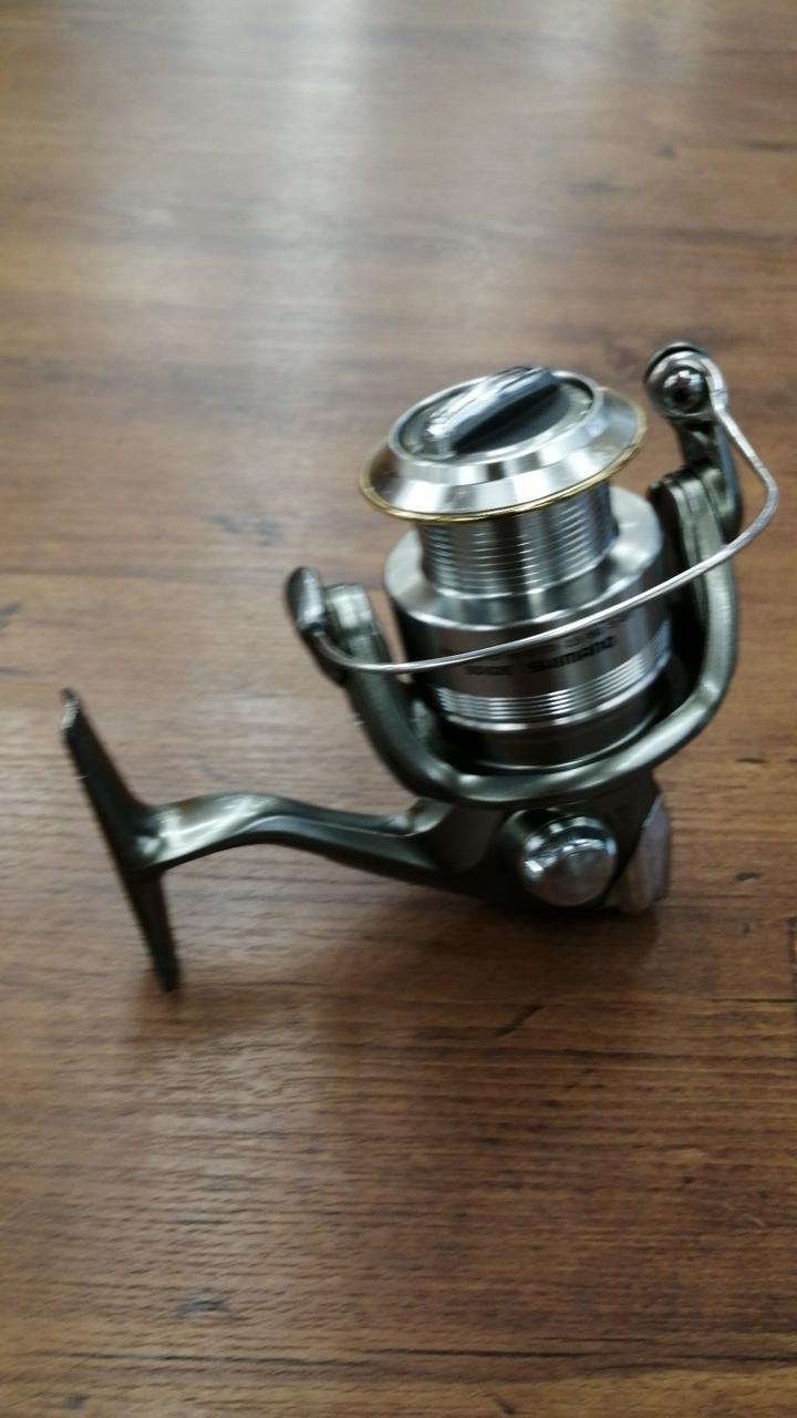 ジャンク品　SHIMANO スピニングリール シルバー ジャンク品 SHIMANO スピニングリール シルバー
