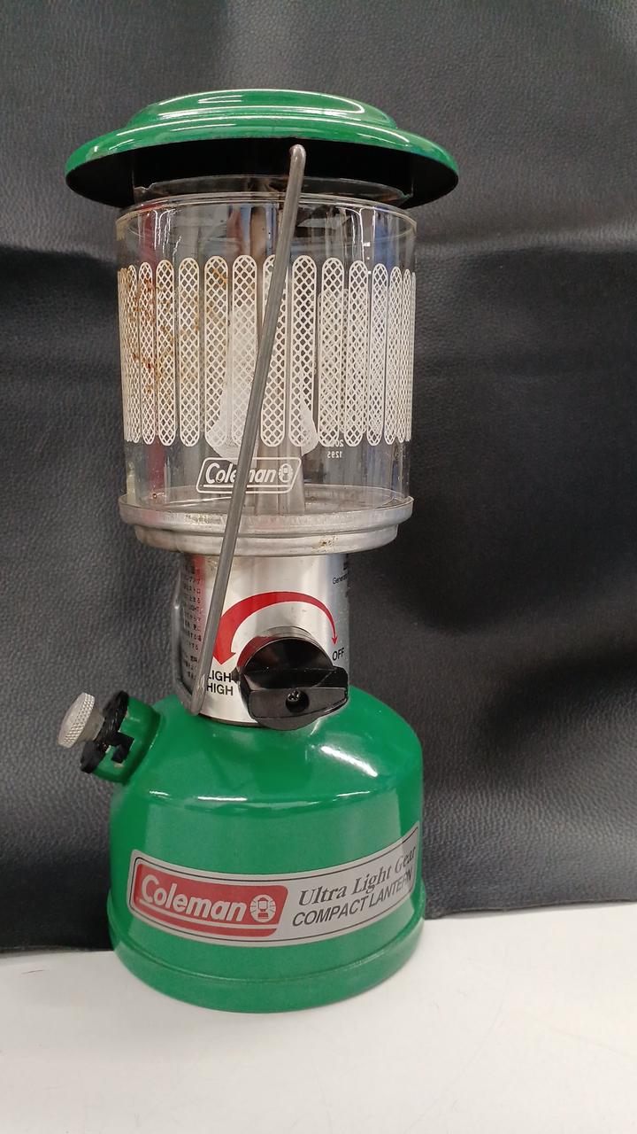 COLEMAN 型番：MODEL.266A749J ガソリンランタン