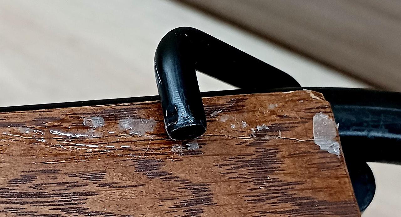 天板角割れ補修跡あり