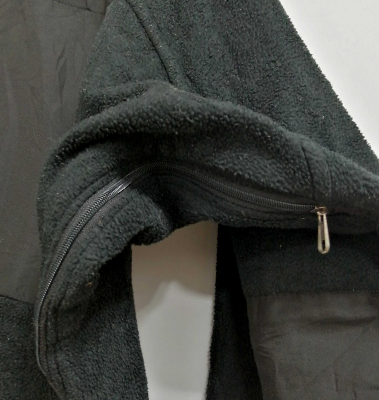 脇下ファスナー付