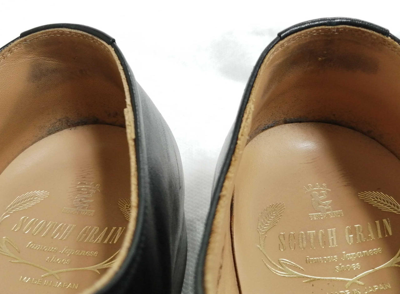 かかと汚れ有り