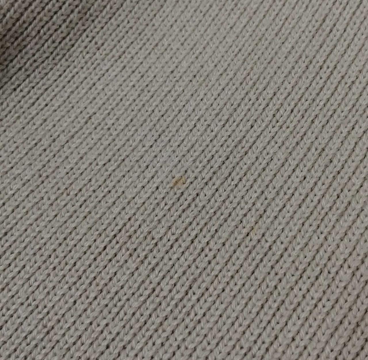 胸元付近シミ汚れ有り