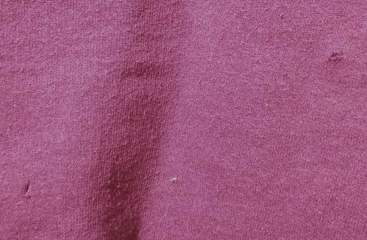 背面真ん中穴有