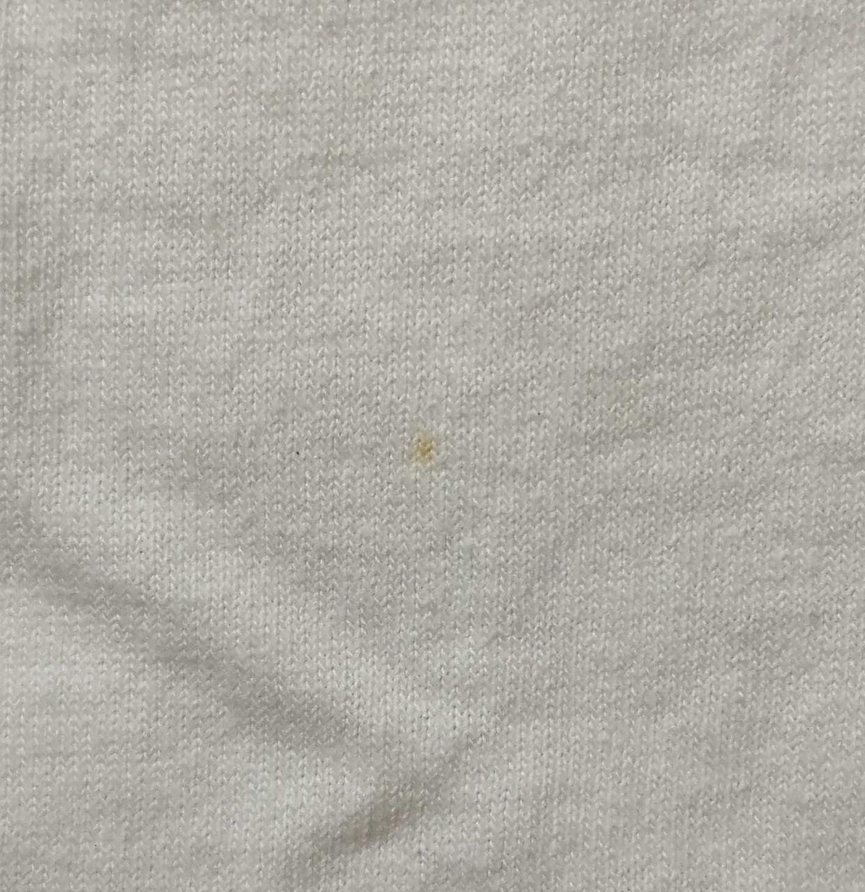 背面真ん中汚れ有り