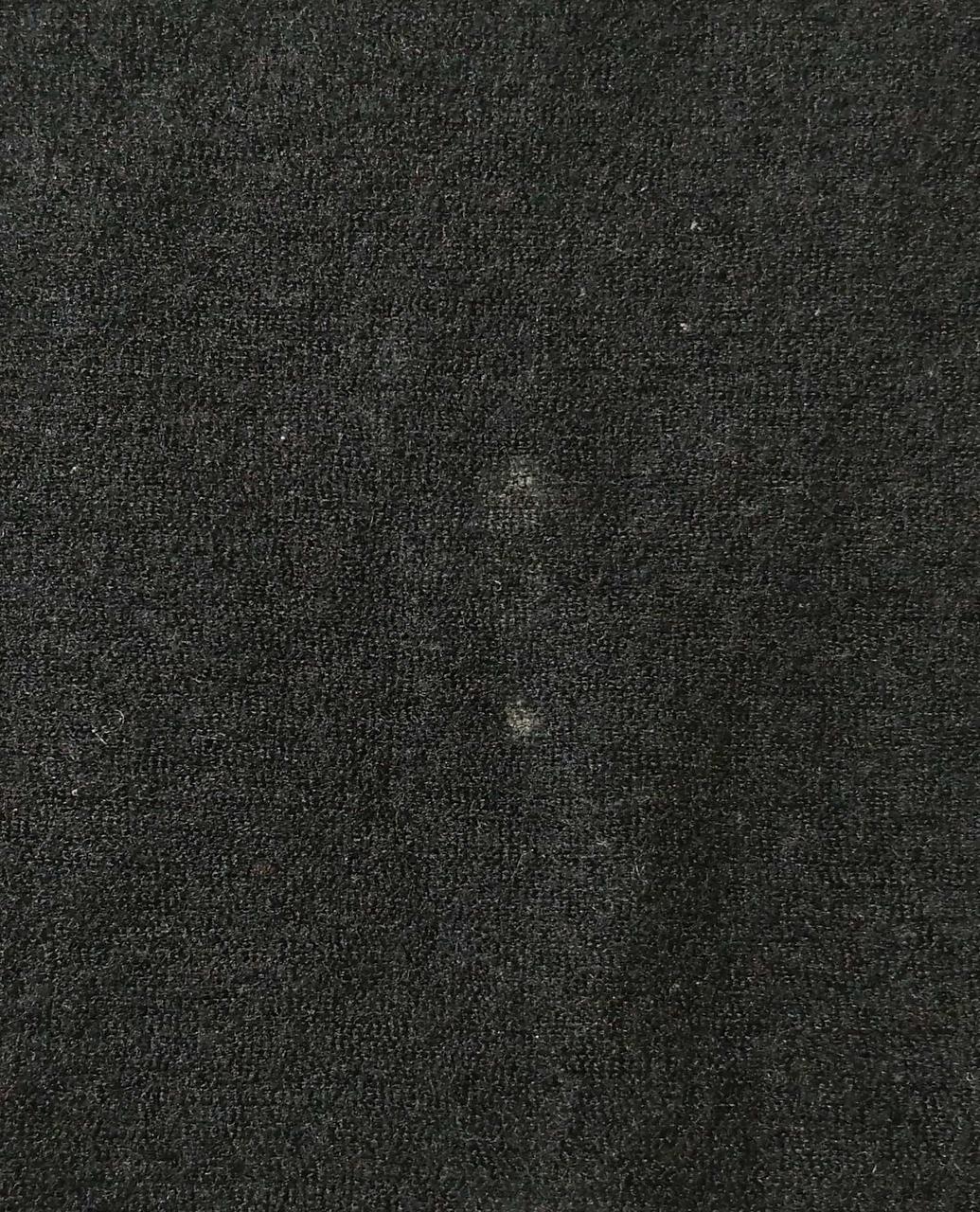 正面胸元付近汚れ有り