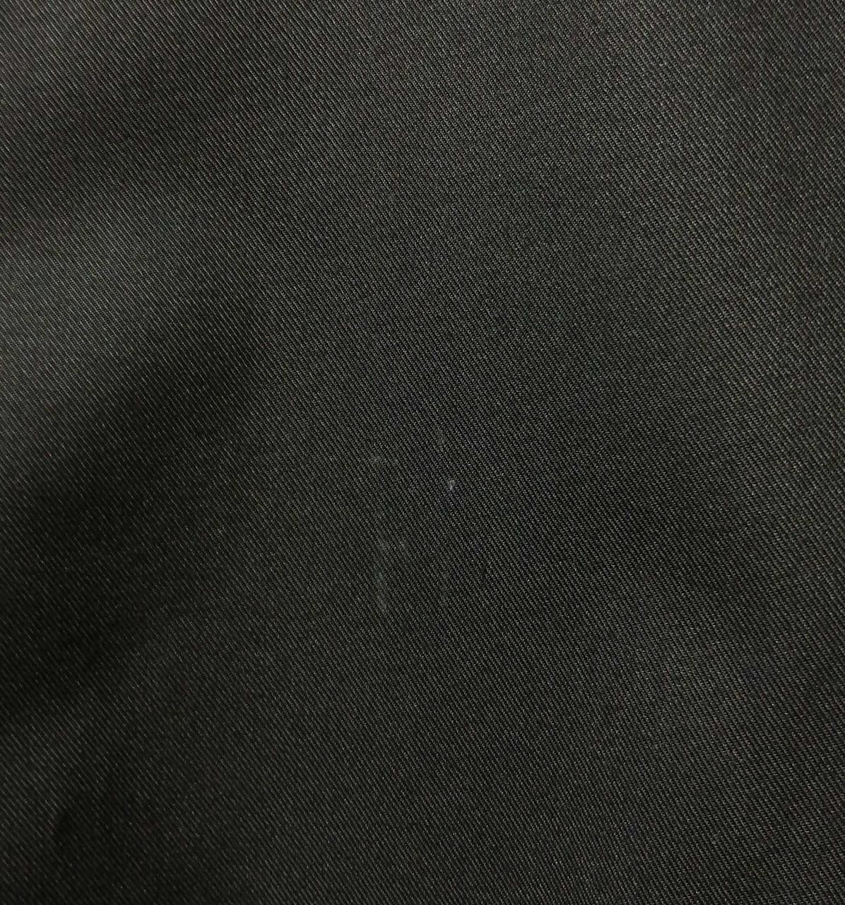 背面真ん中付近汚れ有り