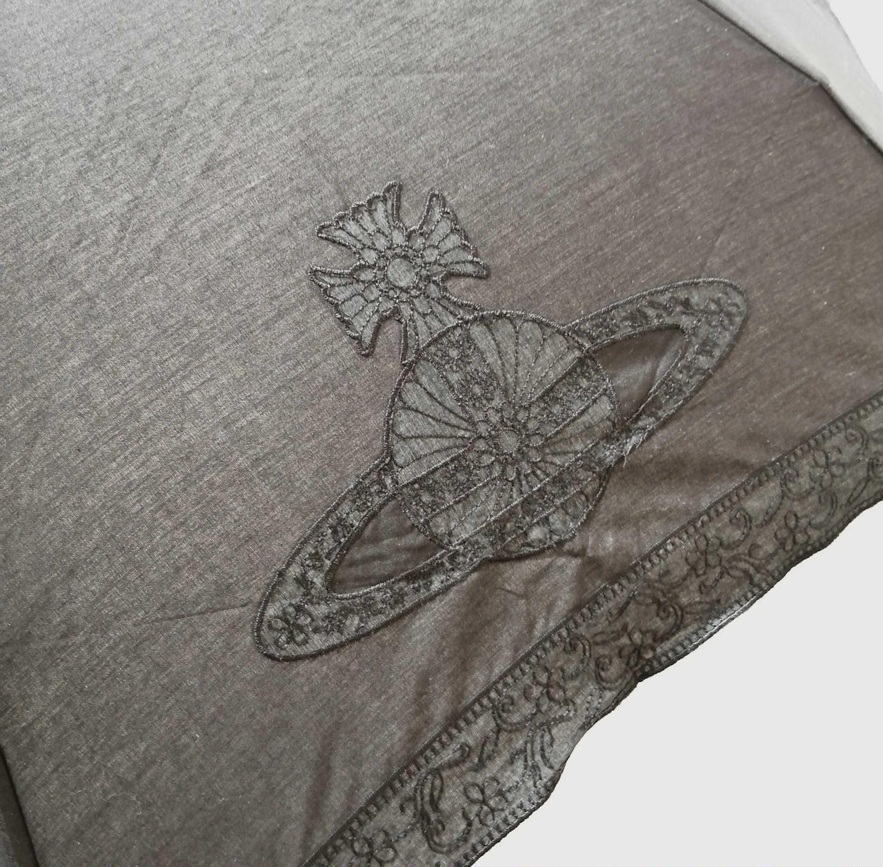 ヴィヴィアンウエストウッド(VIVIENNE WESTWOOD)|オーブ刺繍