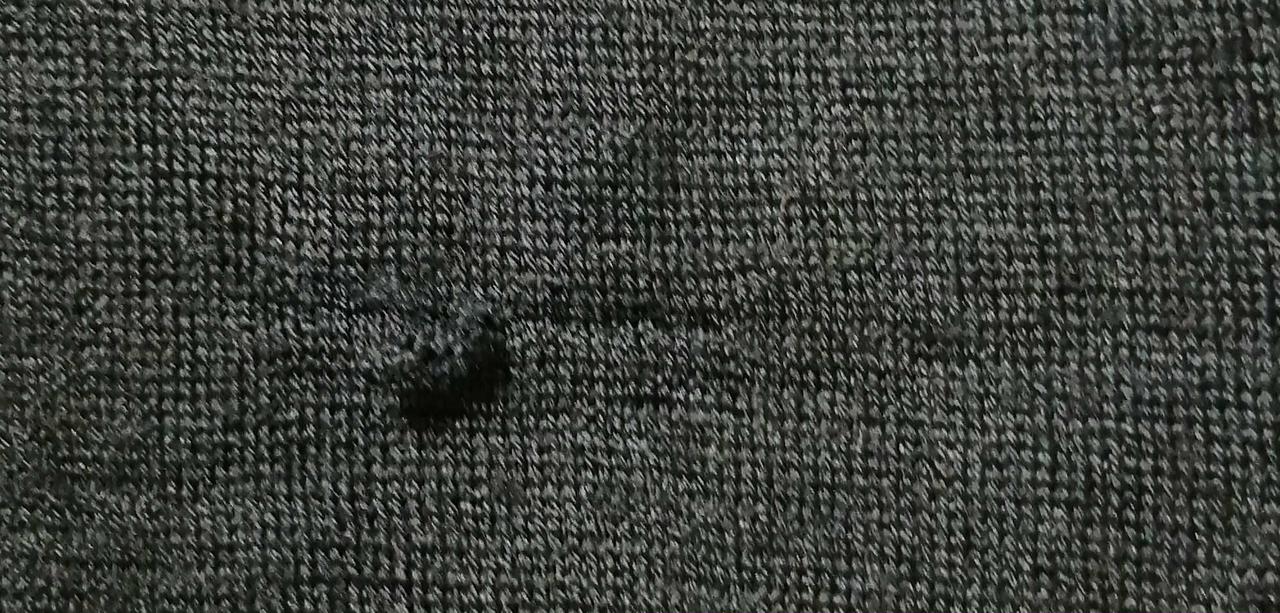 前身頃ほつれ有