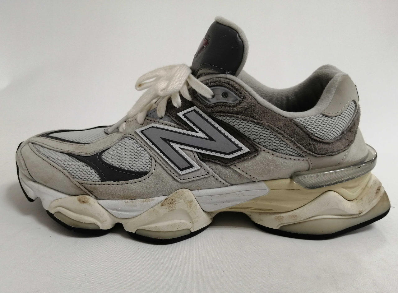 ソールに汚れあり