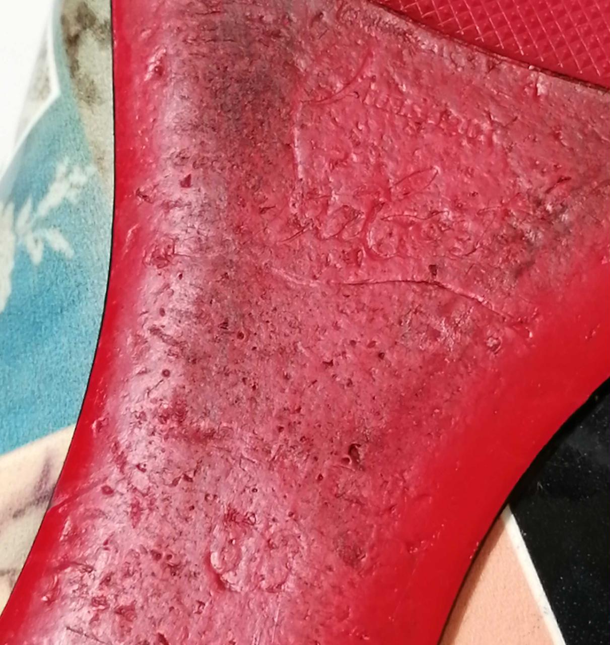 ロゴ、サイズ潰れ有