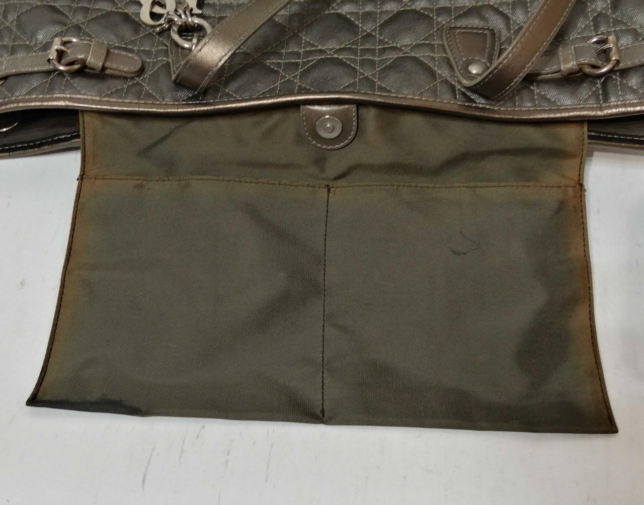 内ポケット使用感、汚れ