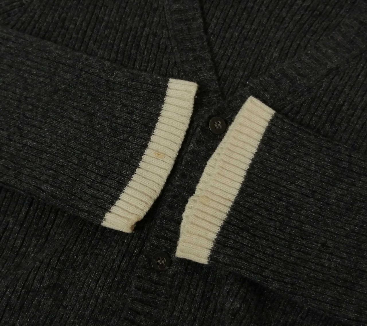 袖口シミ汚れ有り