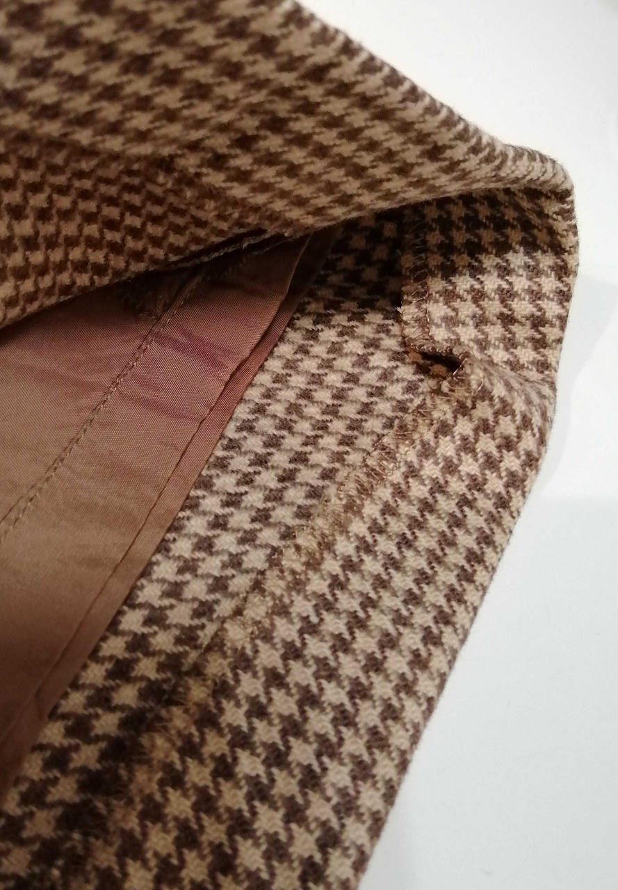 裾内側ほつれ有