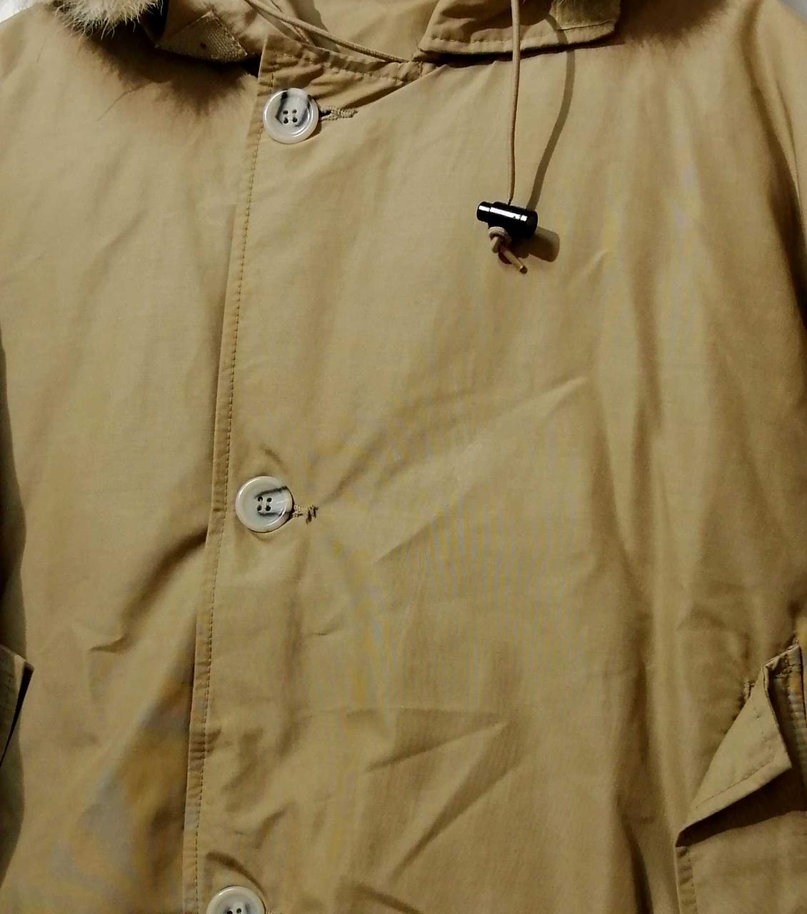 胸元付近汚れ有り