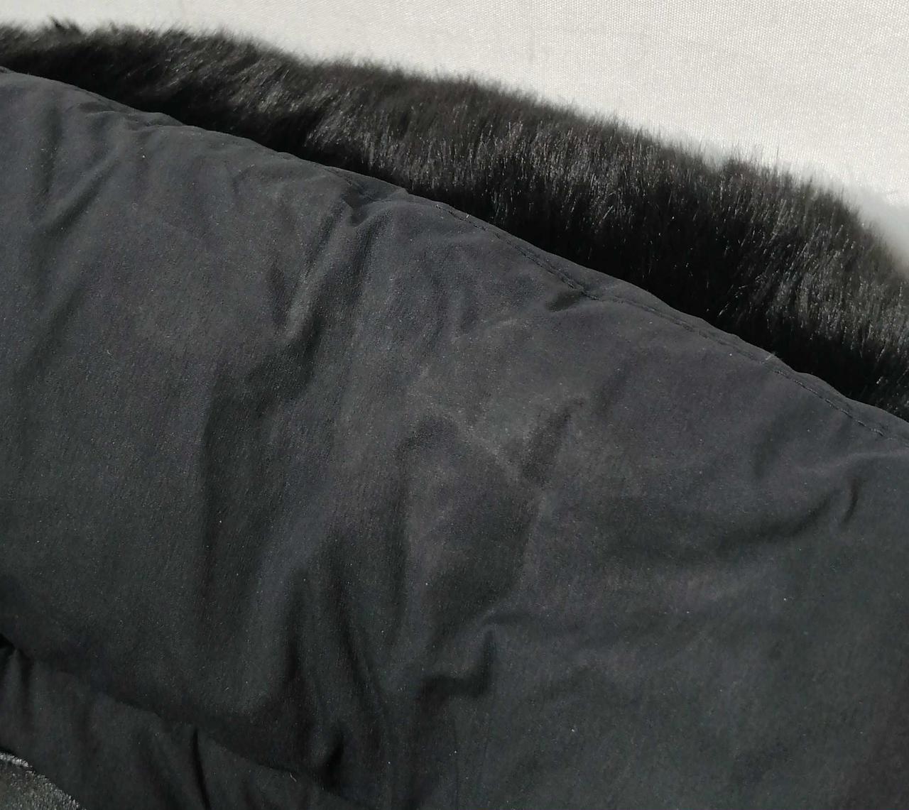 首元に多少汚れがございます