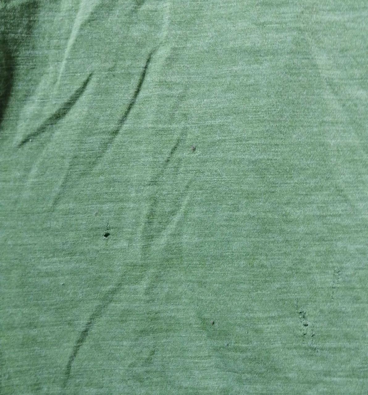 前身頃穴開き有