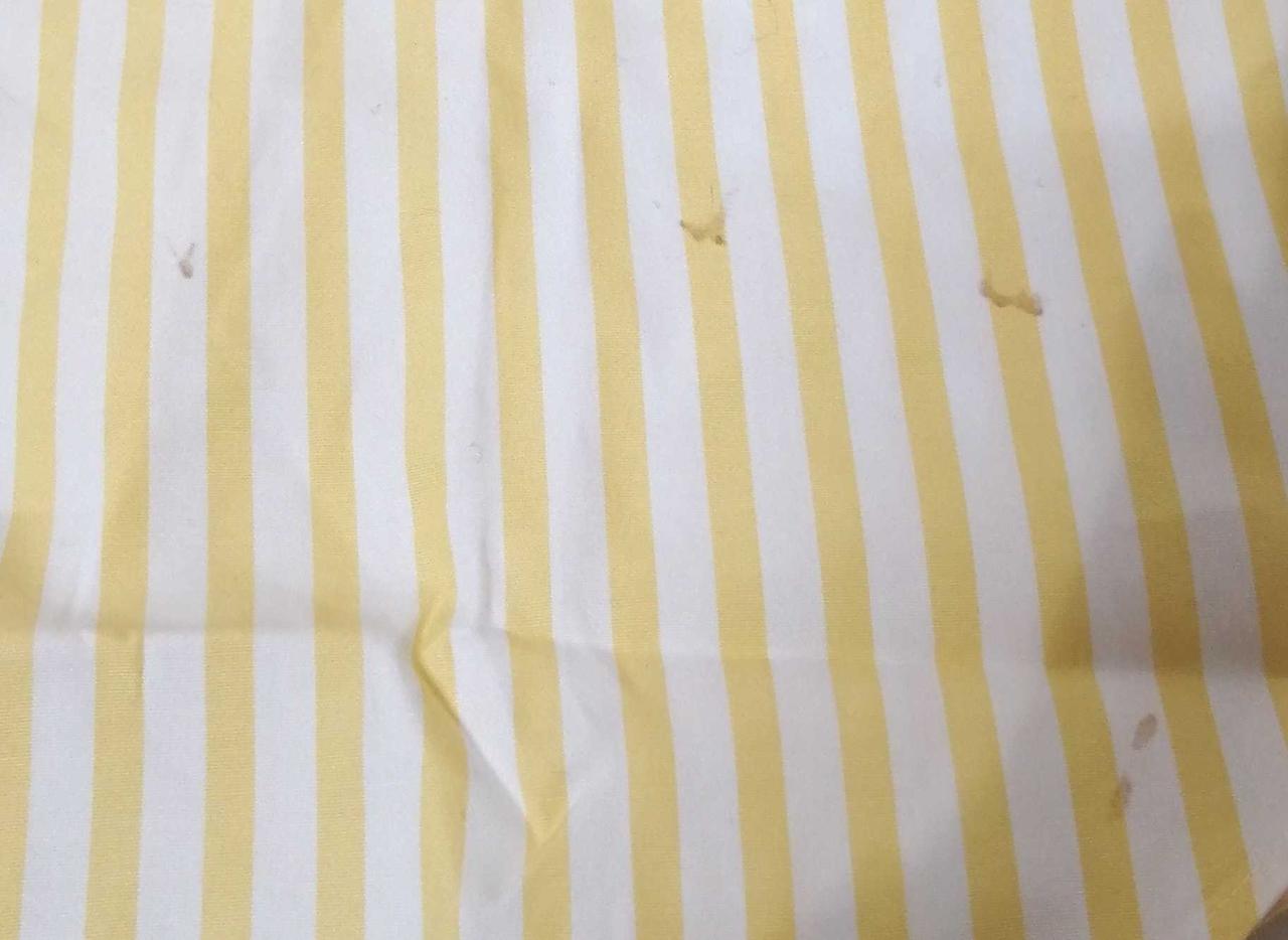 裾付近シミ汚れ有