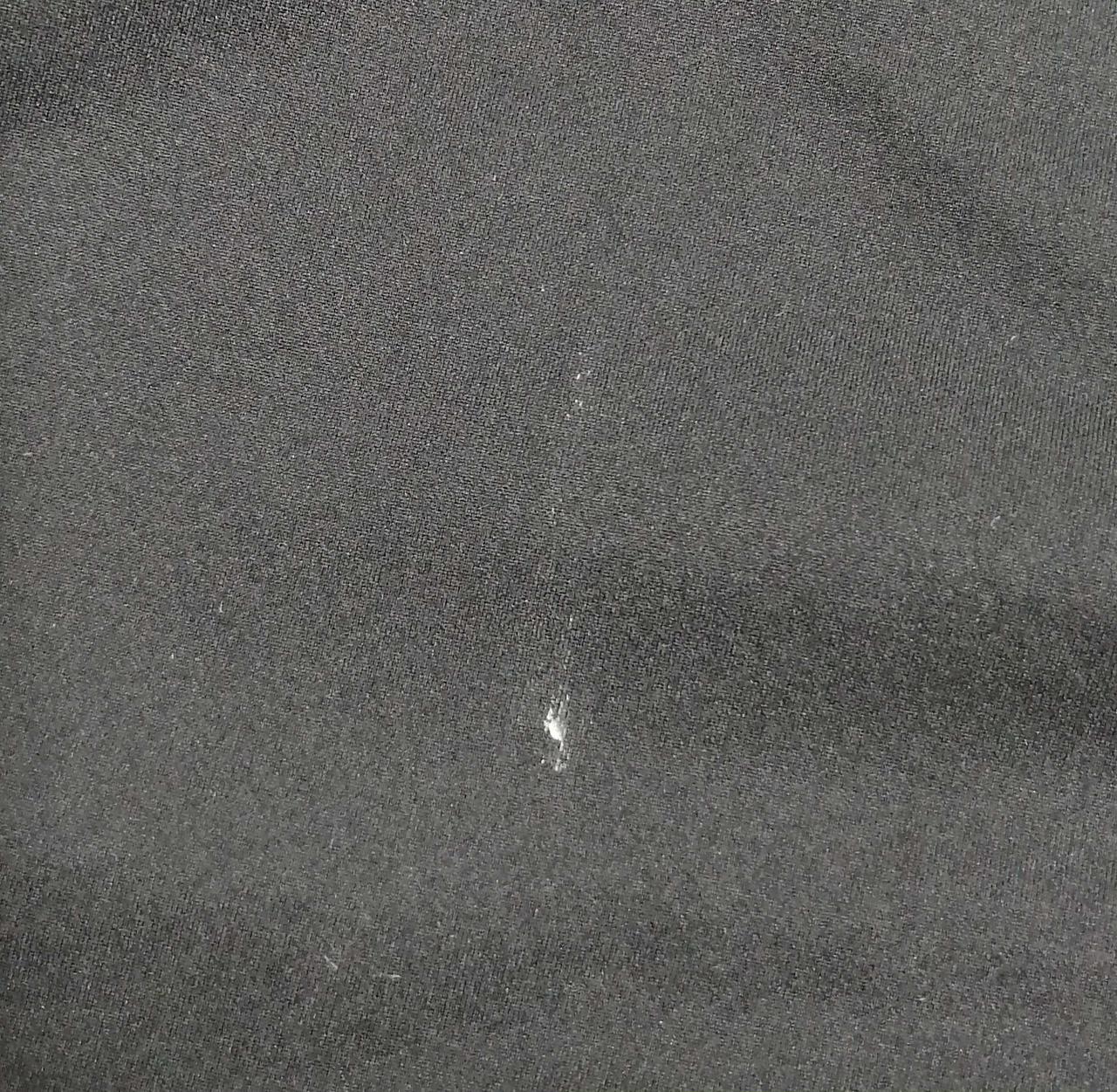 左側のヒップに汚れ有