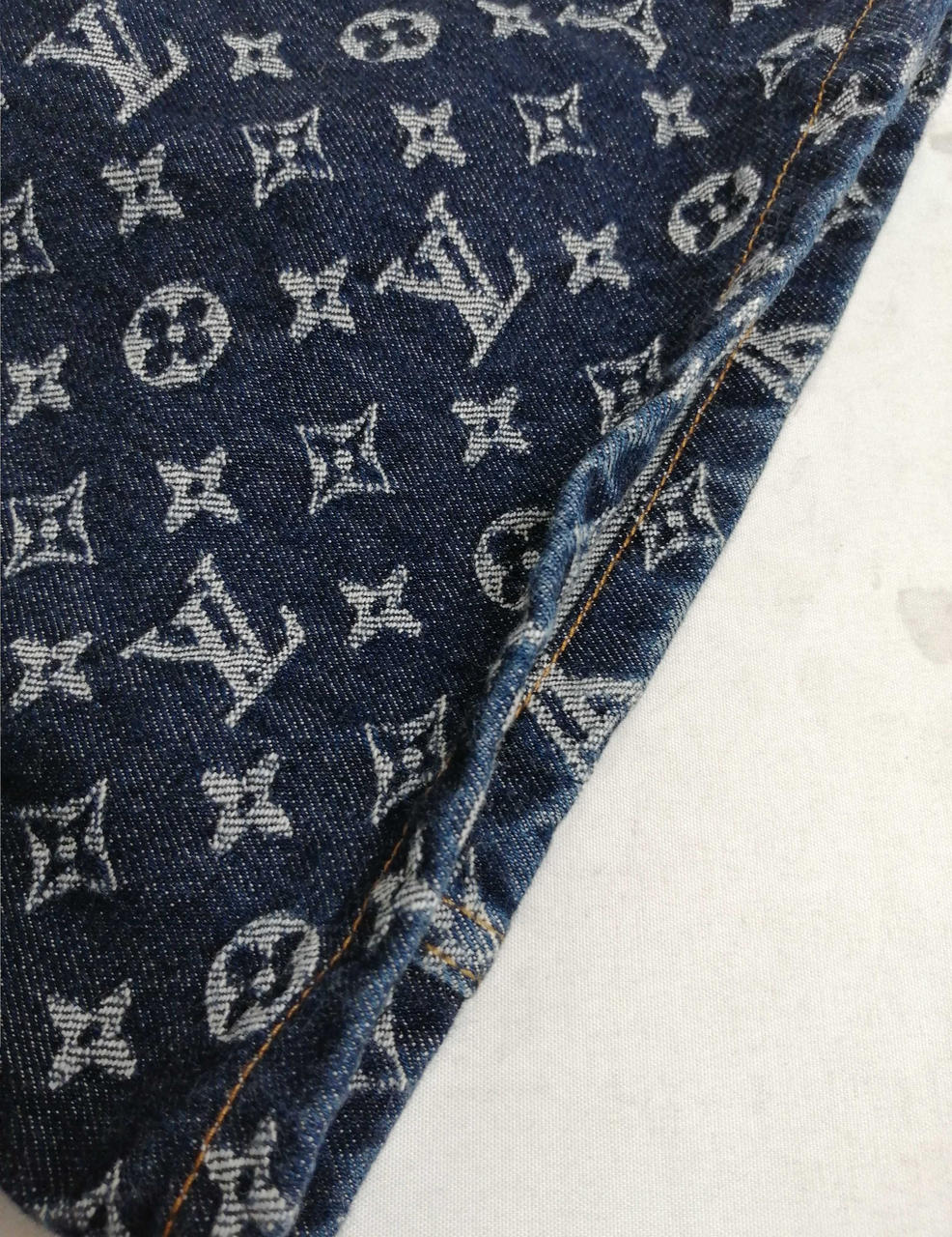 裾色褪せ
