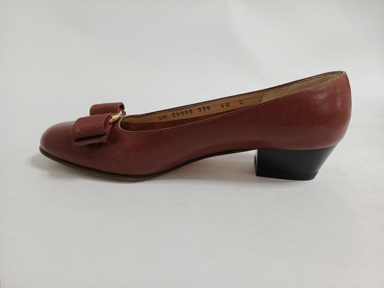 サルバトーレフェラガモ(salvatore ferragamo)|ヴァラレザー