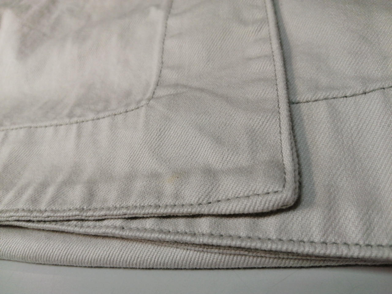 裾シミ汚れ有り