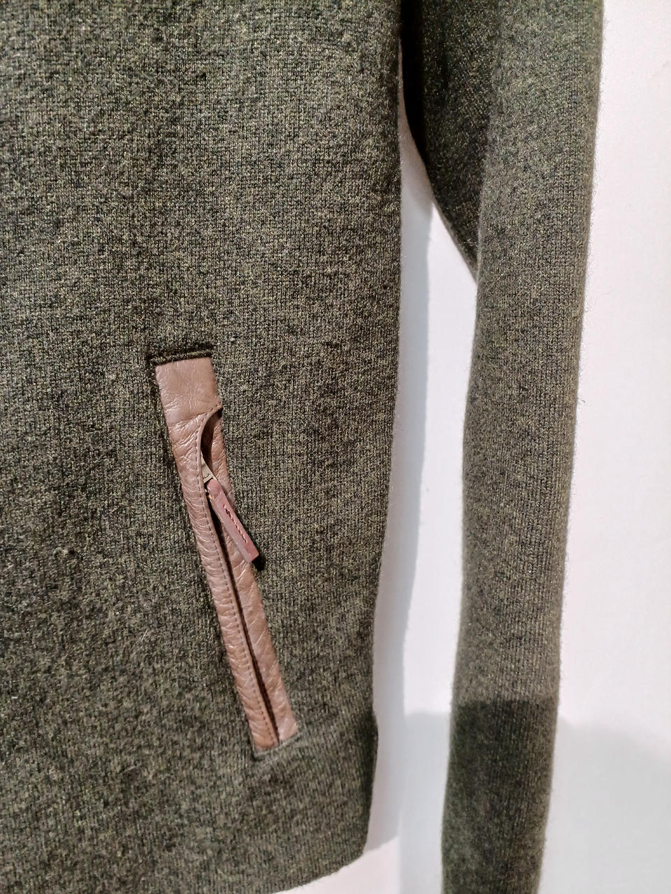 少毛玉あり