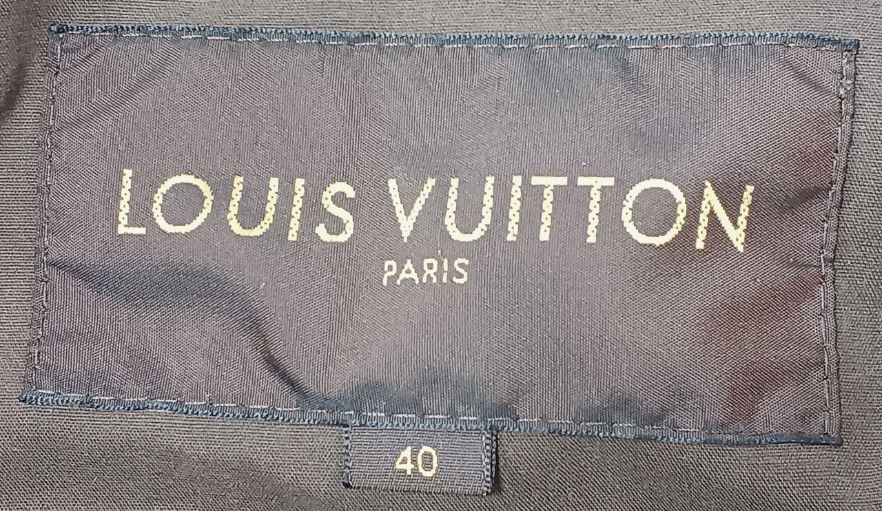 ルイヴィトン(LOUIS VUITTON)|ダブルショートトレンチコート
