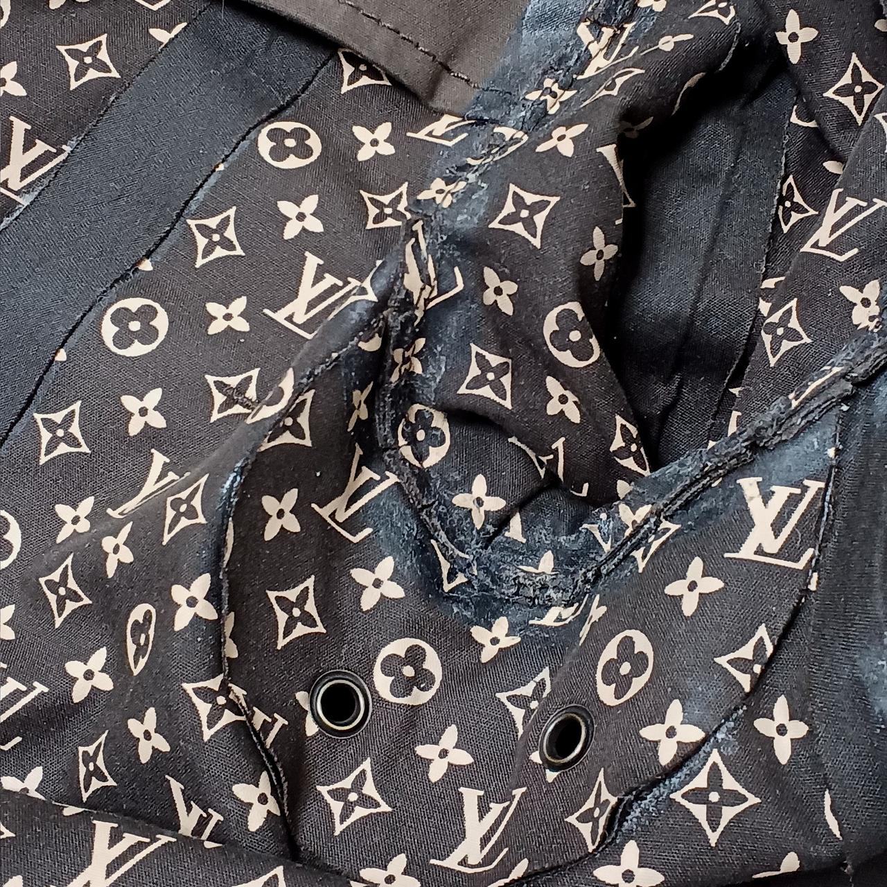 ルイヴィトン(LOUIS VUITTON)|ダブルショートトレンチコート