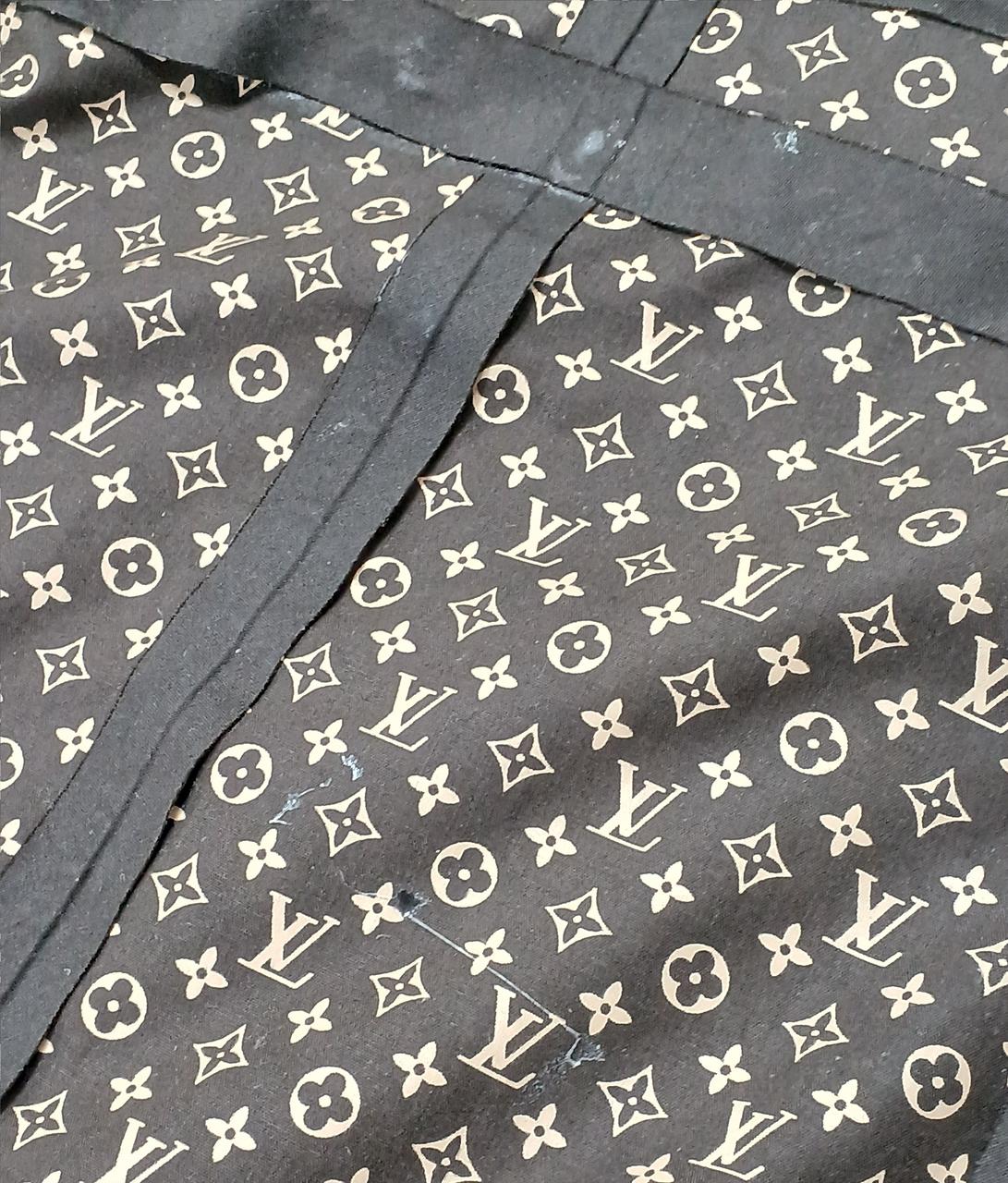ルイヴィトン(LOUIS VUITTON)|ダブルショートトレンチコート