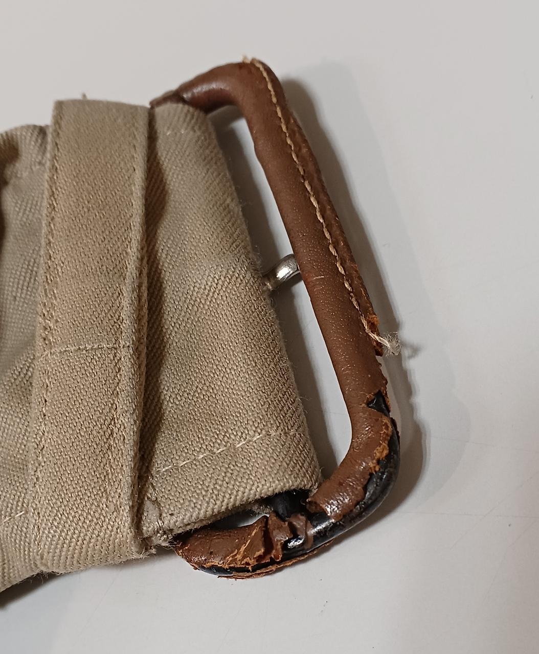 ベルトバックルダメージ