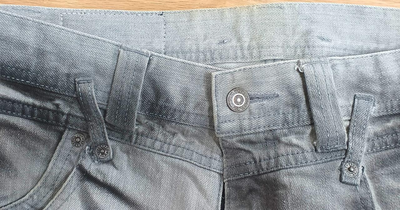 内側黄ばみ汚れ有