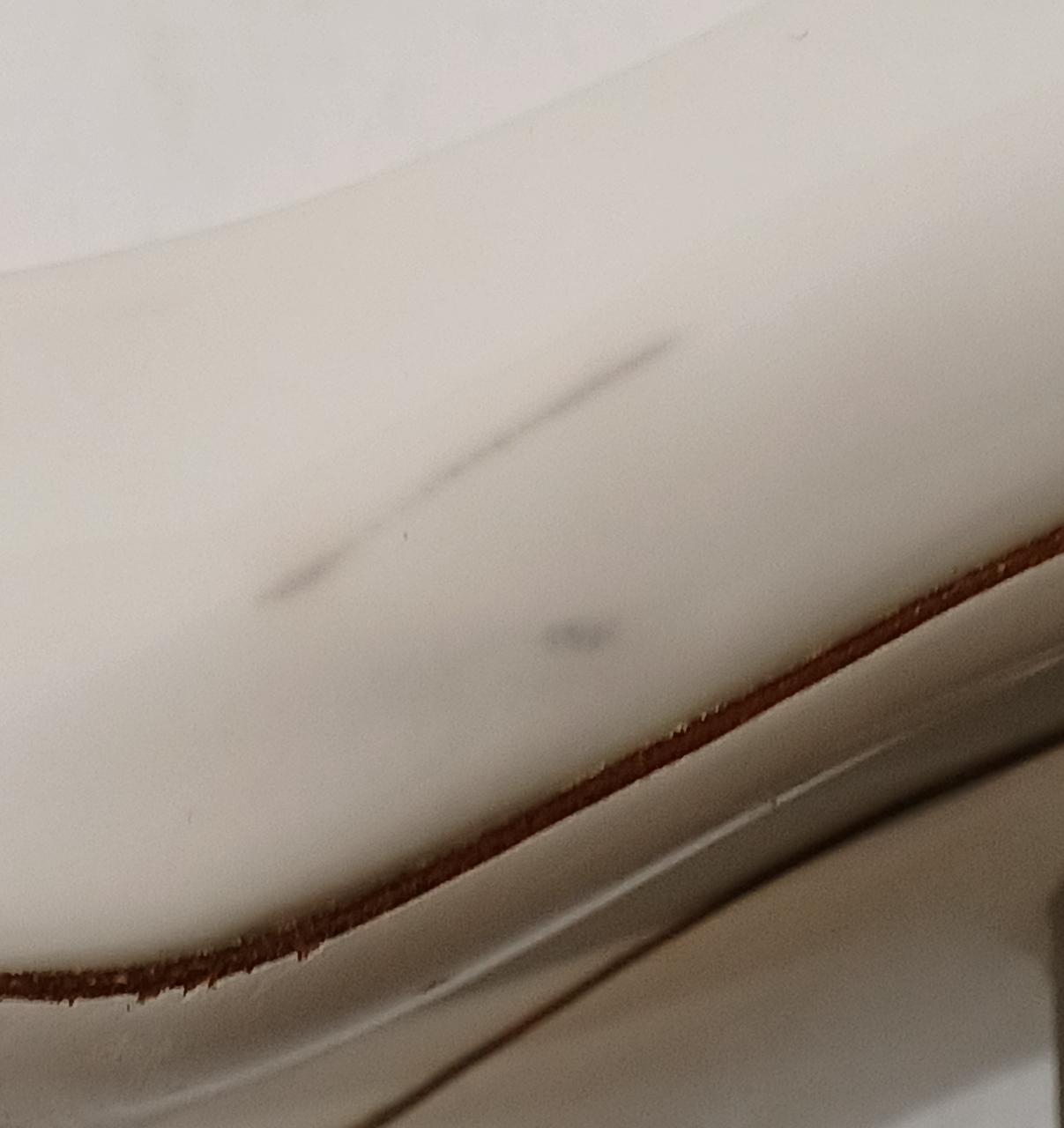 外側側面汚れ有