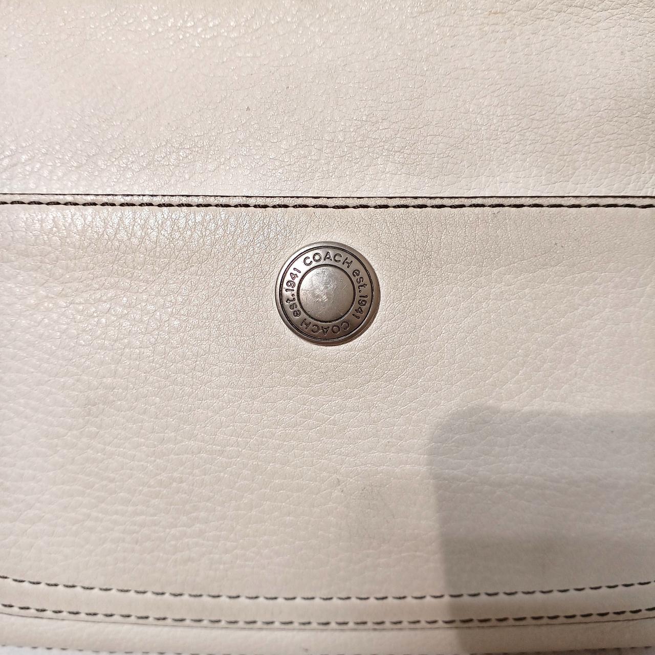 ホックにキズ有り。