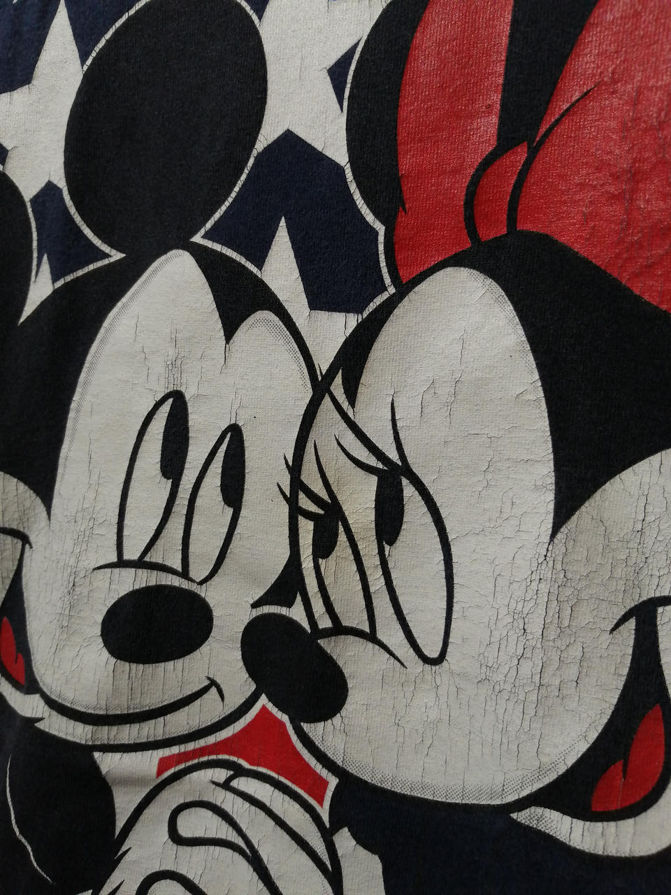 シミ汚れ、ひび割れ有り