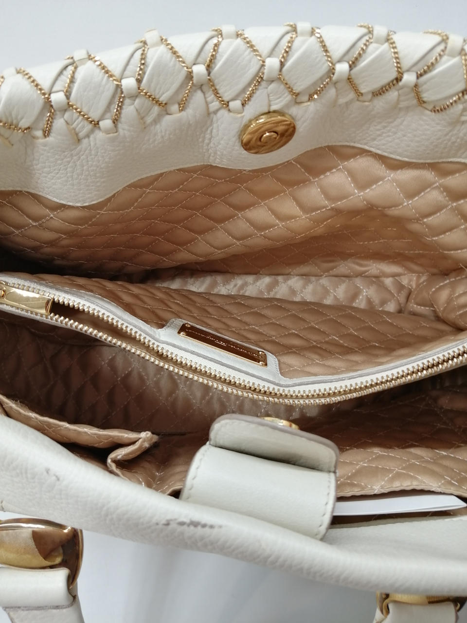 サルバトーレフェラガモ(salvatore ferragamo)|チェーン編み込み