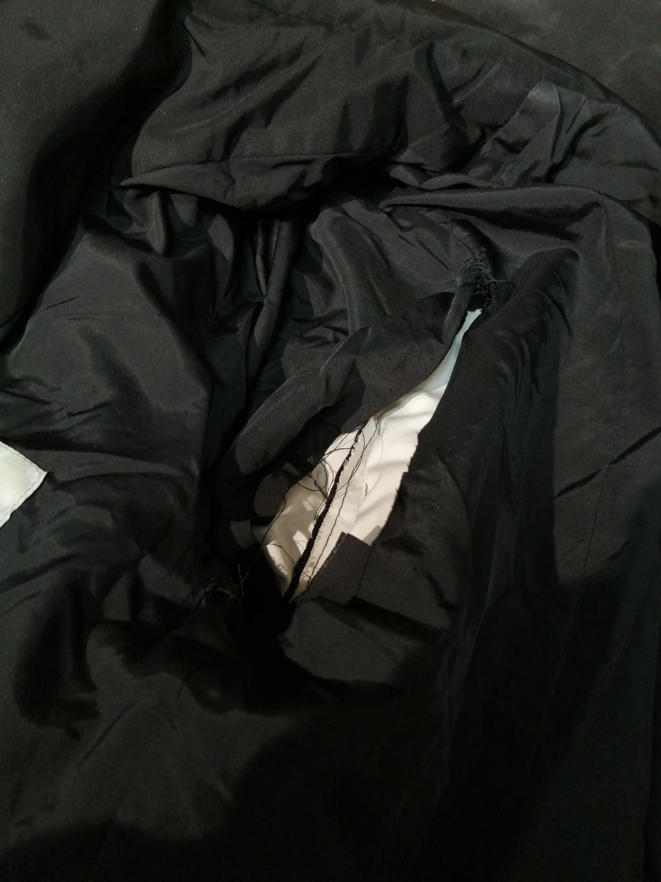 アームホール裏地破れ