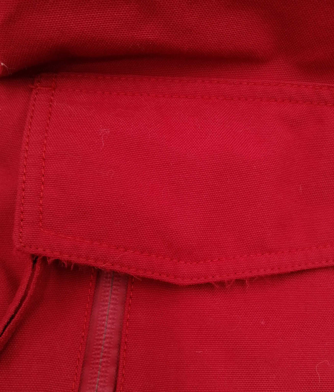 ポケット部分毛羽立ちございます