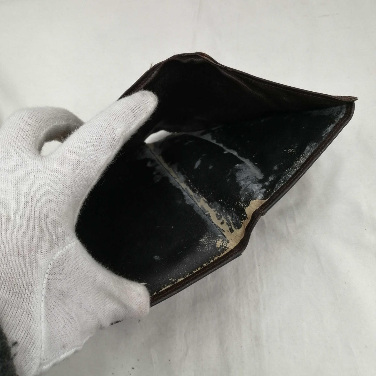 汚れ剥がれあり