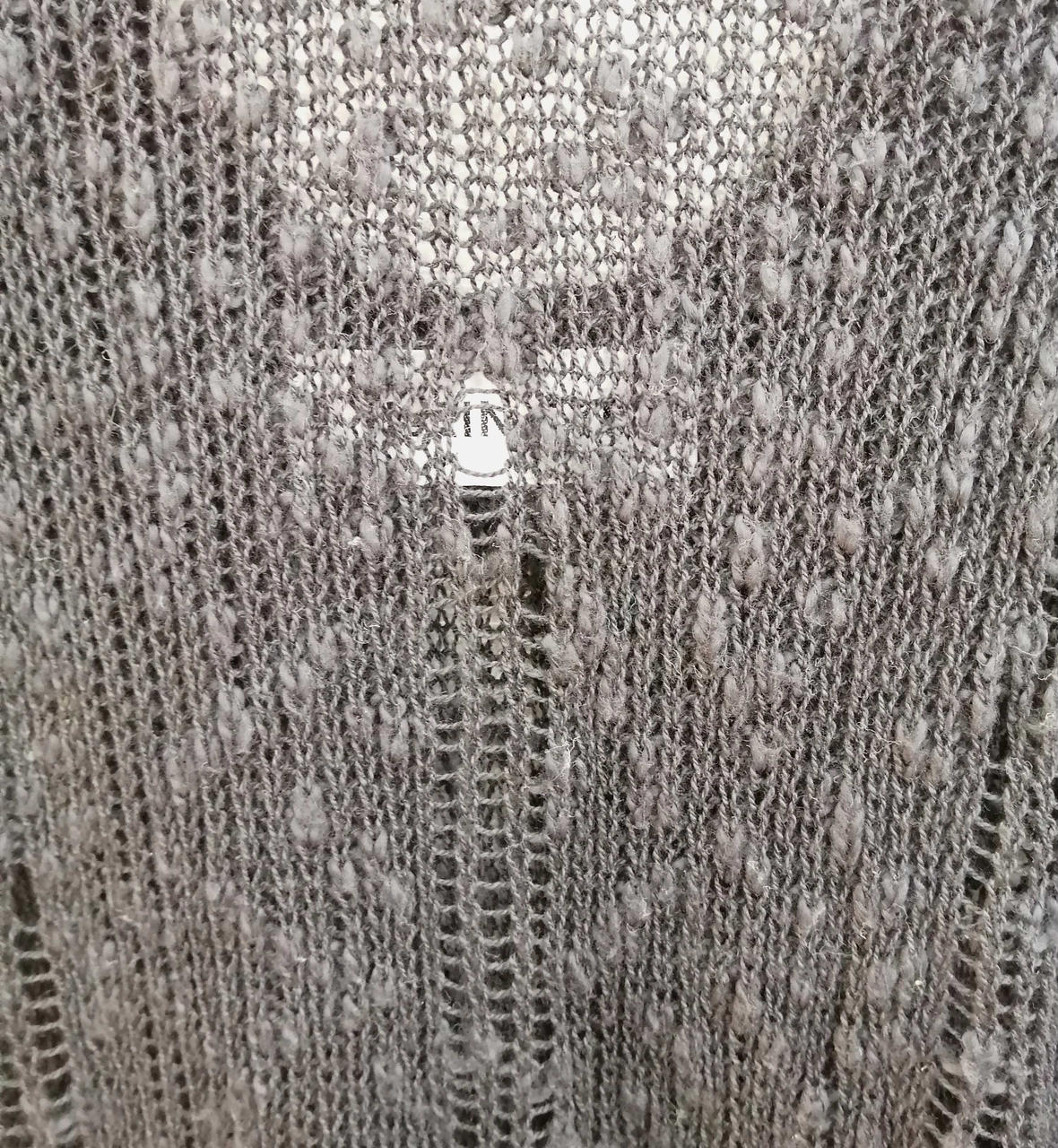 表面、多少縫い目が大きいところあり