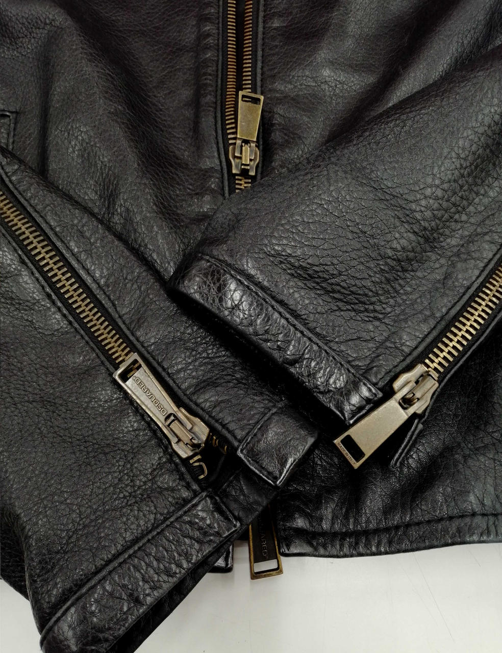 ファスナーなど金具傷と擦れ