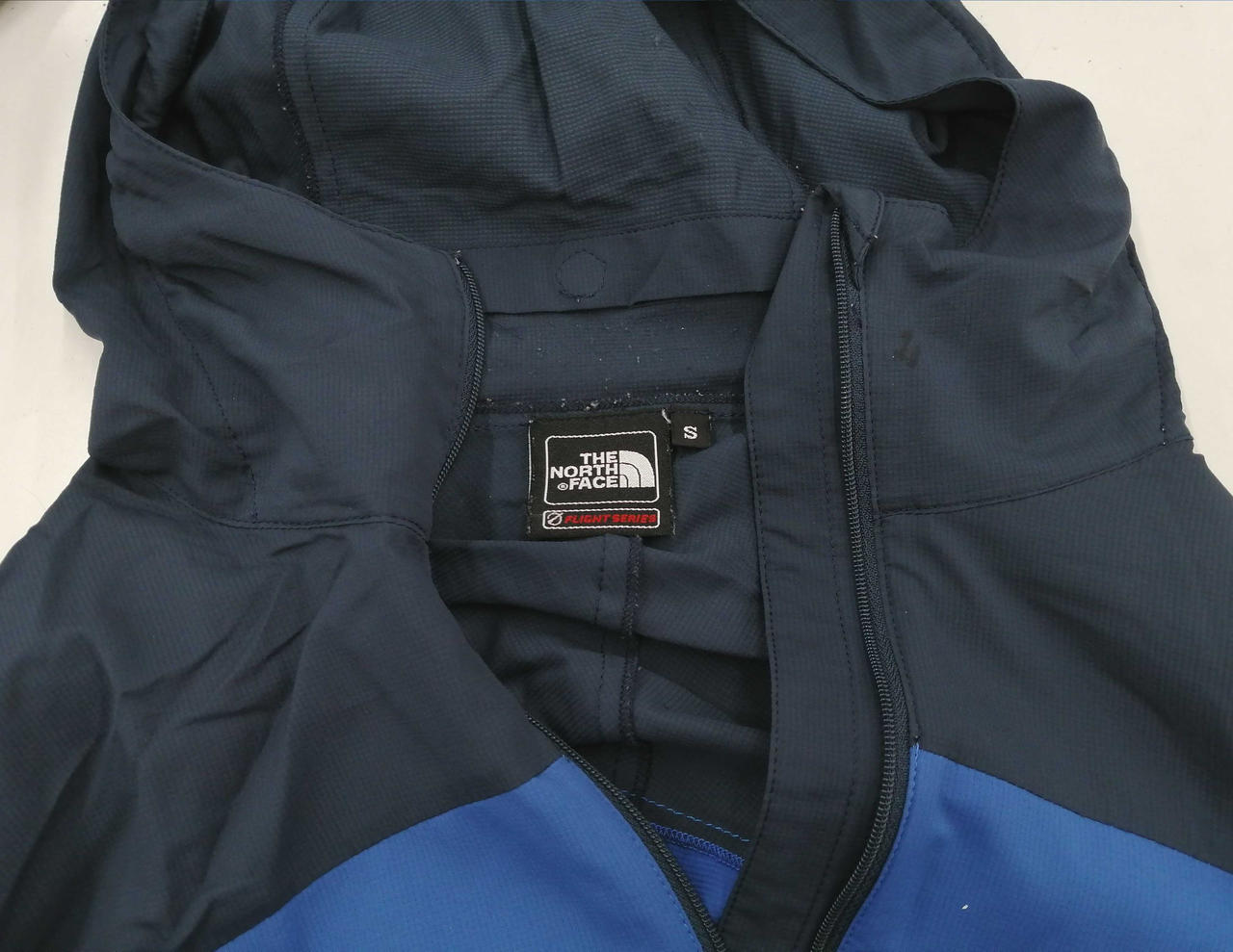 襟毛玉とインク汚れ