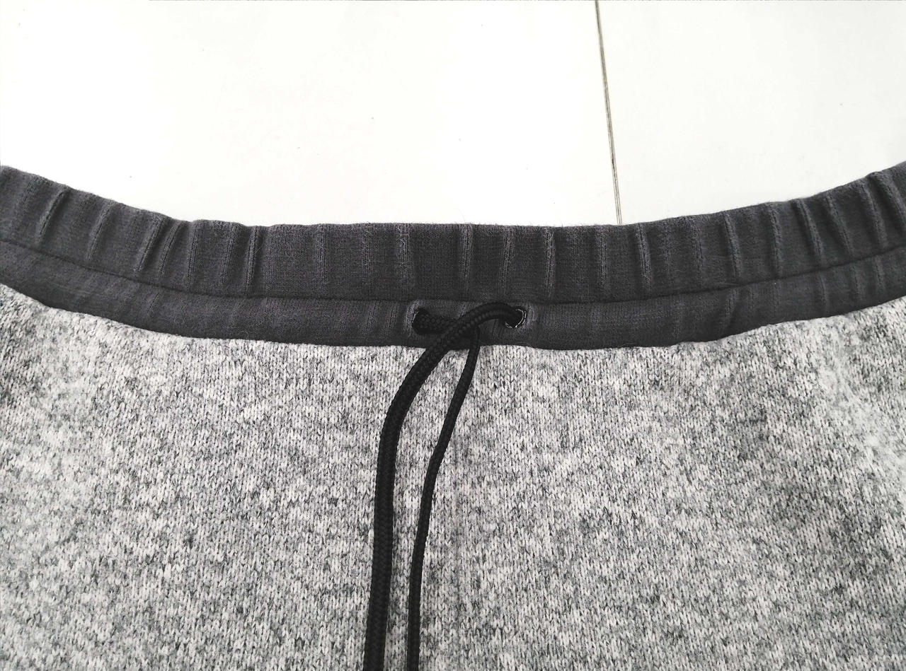 リブ擦れと色褪せ