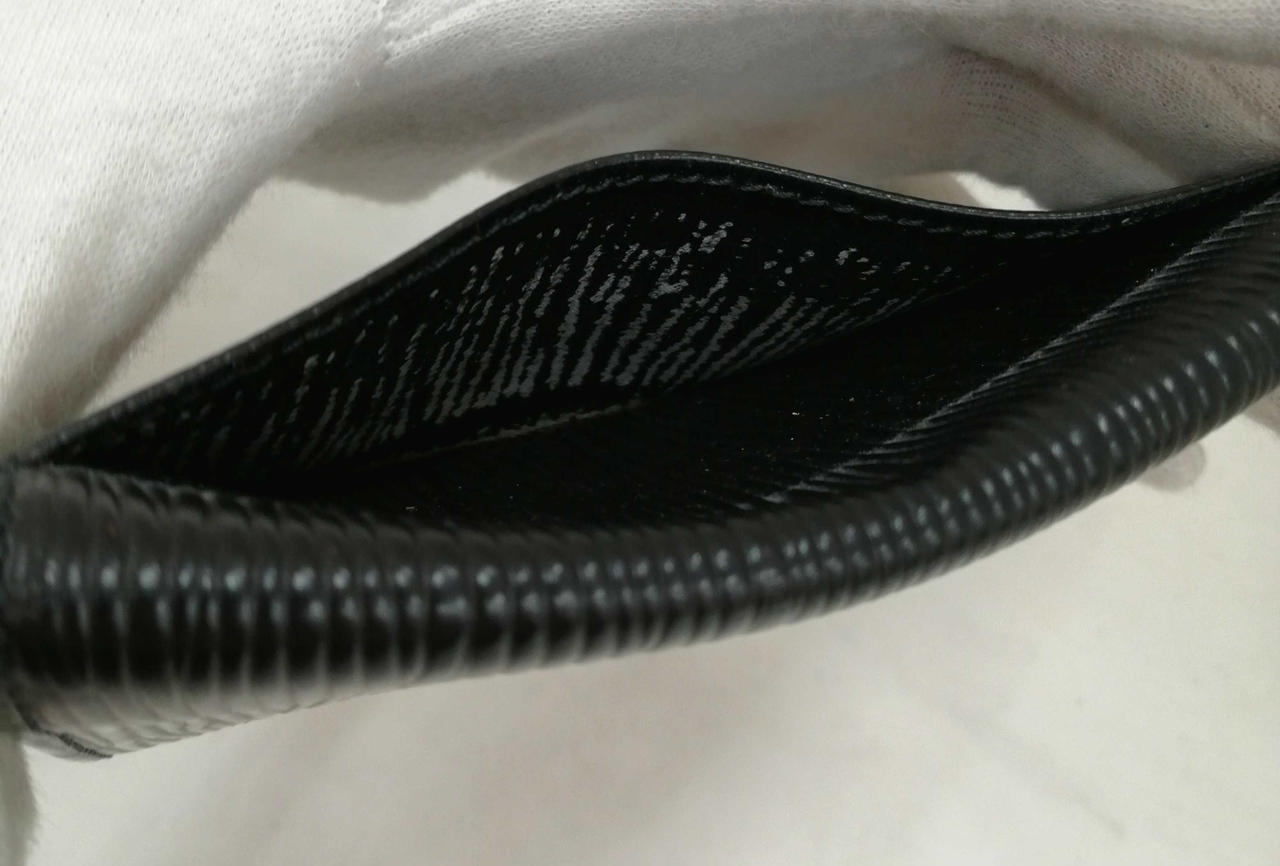 内側一部剥げております