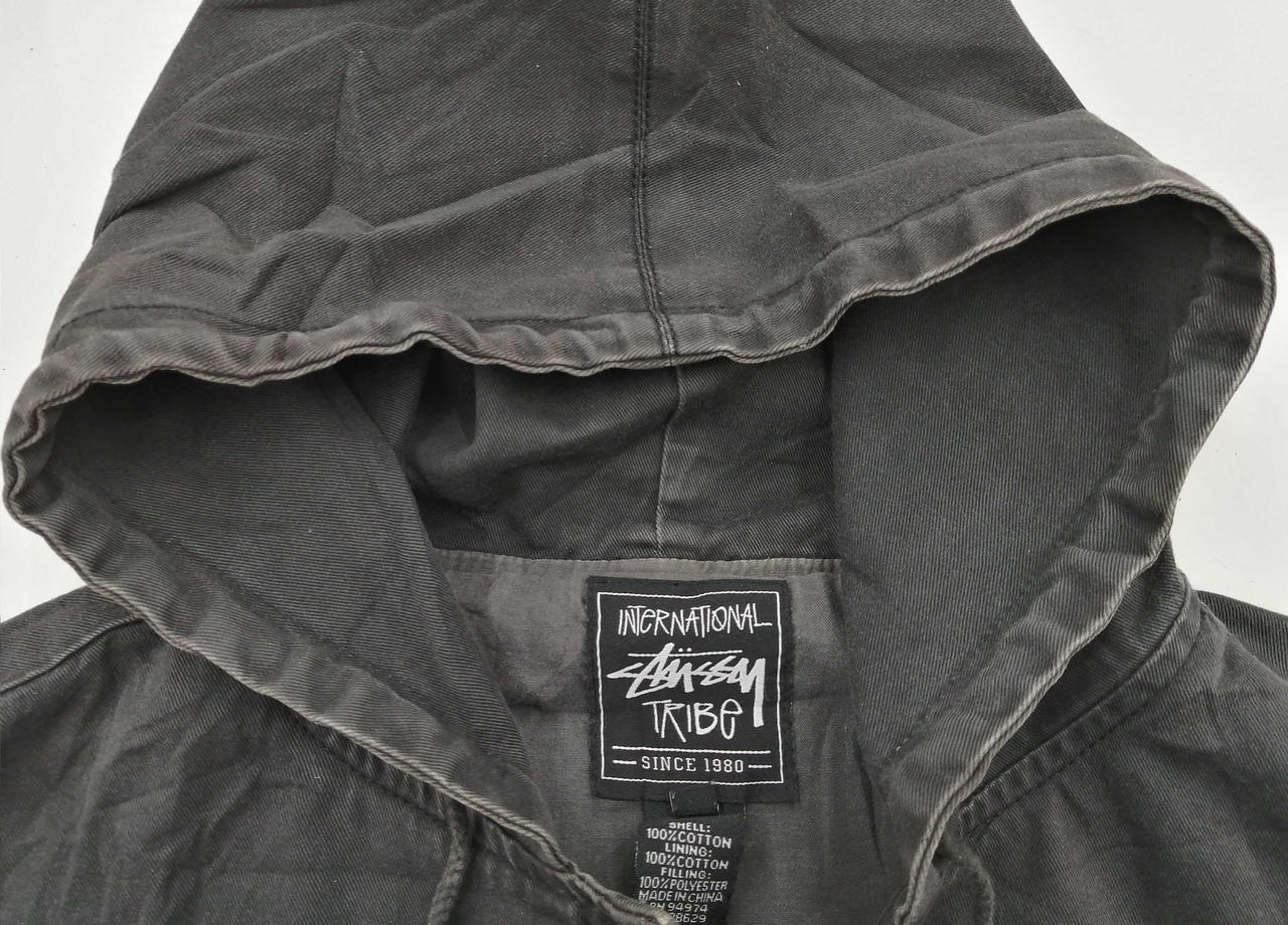 フード周り色褪せ