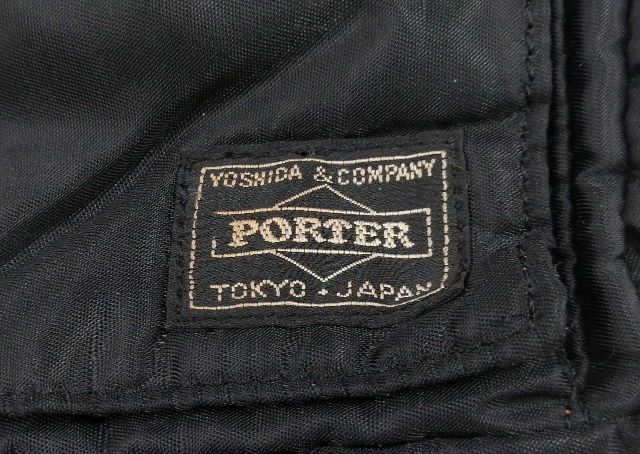 ロゴわずかに汚れ