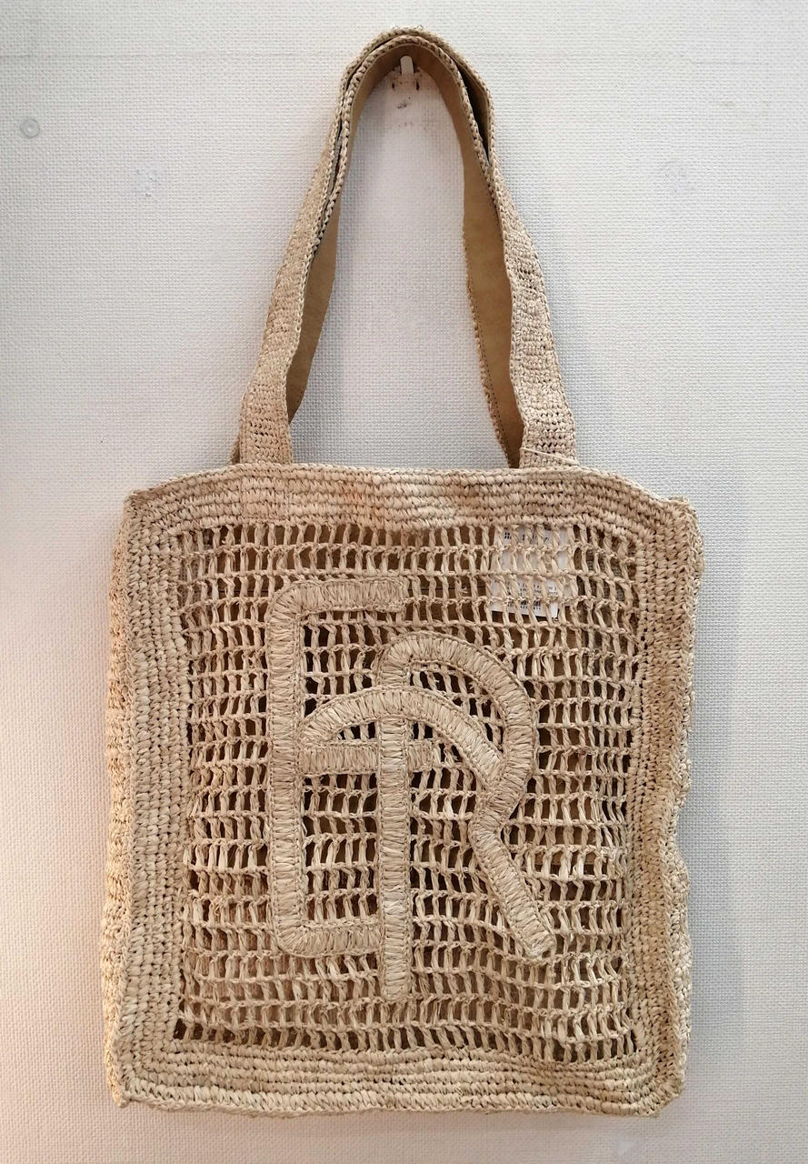 【関税込み】Staud ベージュ Squillo ラフィア トートバッグ SQUILLO RAFFIA TOTE MAHOGANY