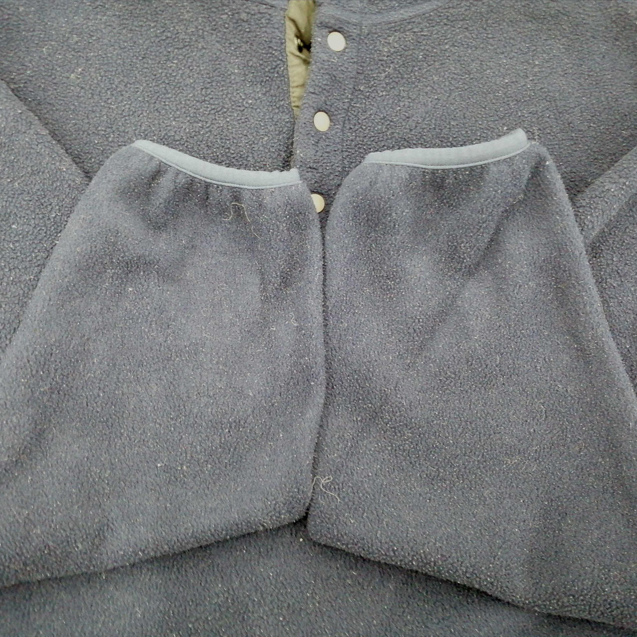 全体的に毛玉あり